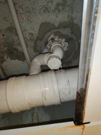 卫生间怎么才能永不漏水？卫生间门口墙面才能不反碱？